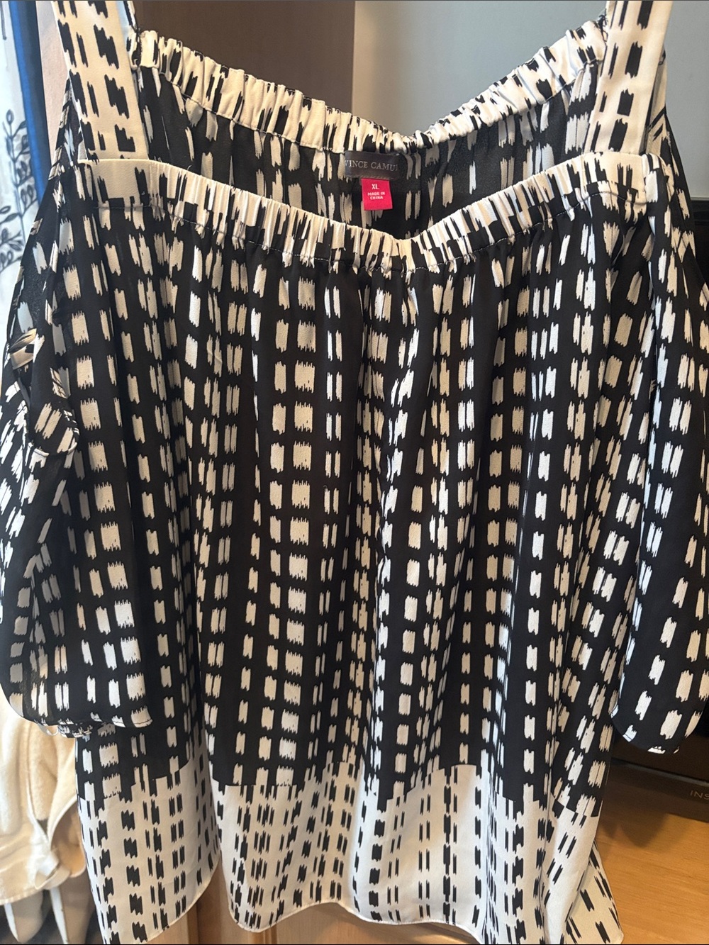 Vince Camuto Black and White A-Line Geometric Top
